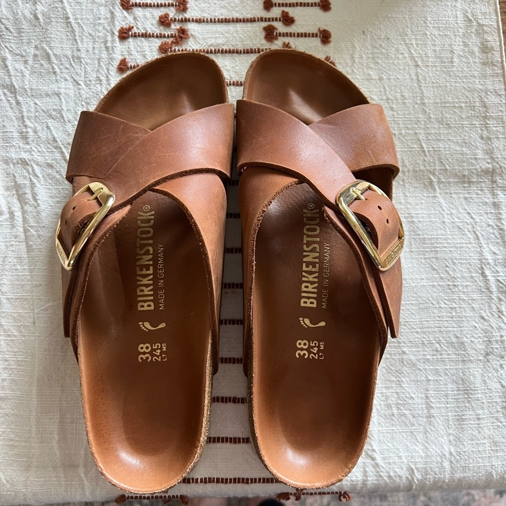 Siena Big Buckle Berks!